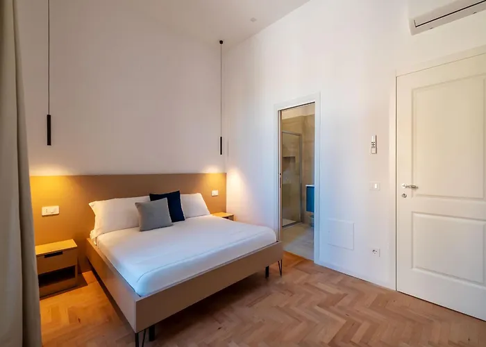 Joivy Stylish 2-bedroom Near The Colosseum * Rome