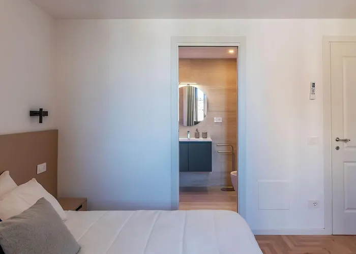 Joivy Stylish 2-bedroom Near The Colosseum