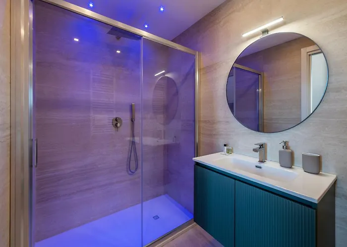 Joivy Stylish 2-bedroom Near The Colosseum * Róma