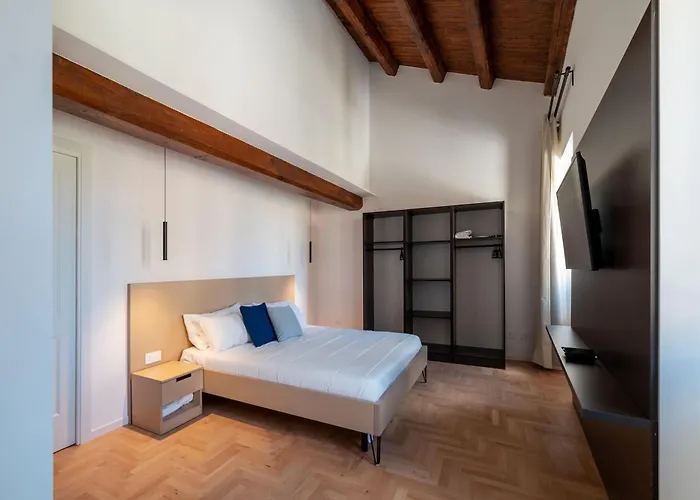 Joivy Stylish 2-bedroom Near The Colosseum * Rome